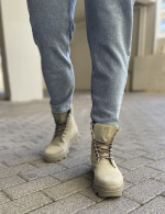 Ανδρικά μπεζ μποτάκια με τρακτερωτή σόλα B026