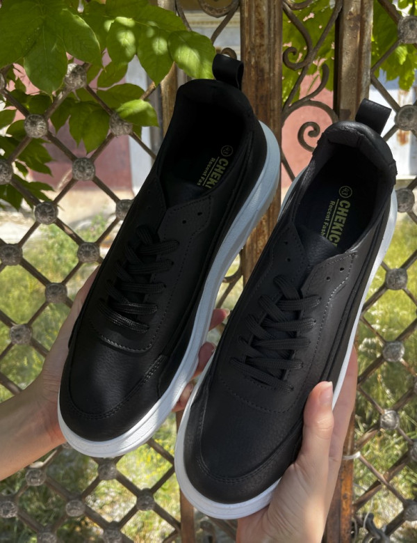 Ανδρικά ασπρόμαυρα Sneakers με λαστιχένια σόλα CH987M